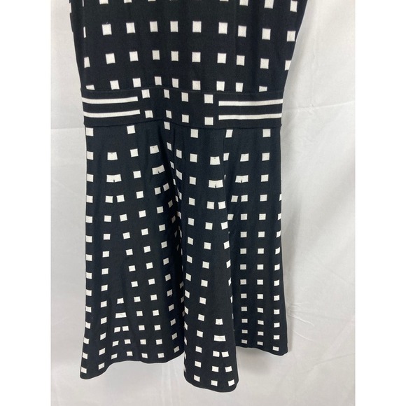 Townsen Square Print Fit Flare Sleeveless Black White Dress Size Small - Picture 2 of 6